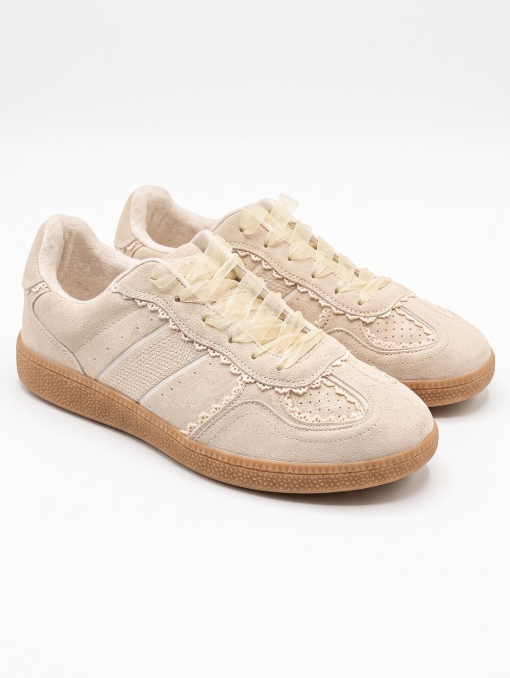 $89.99 CUSHIONAIRE Belinda Lace Low Top Suede SNEAKERS Women's Size 11 NWT